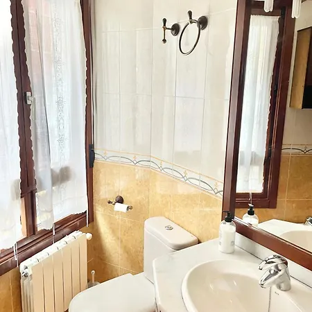 Cimadevilla 22 شقة خيخون